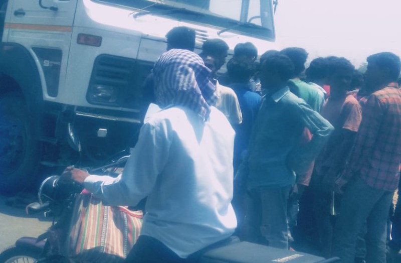 जिले की सड़कों में 48 घंटे के भीतर सड़क दुर्घटना में पांच की मौत