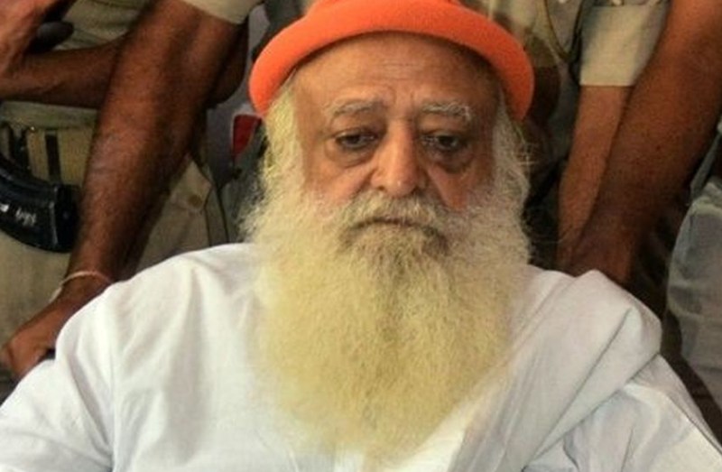 रेप दोषी आसाराम पर बनने जा रही बायोपिक, केस से जुड़ी ये 2 महिला पुलिस अफसर करेंगी 'ढोंगी बाबा' का पर्दाफाश!