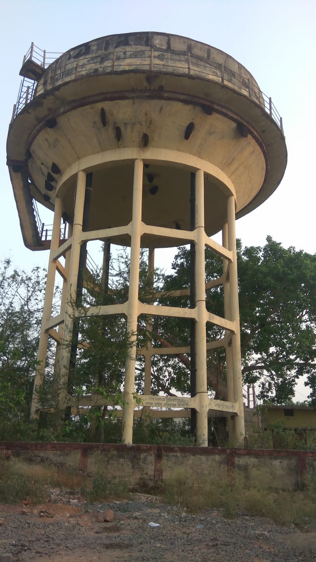 People get annoyed due to low water supply under tap water scheme