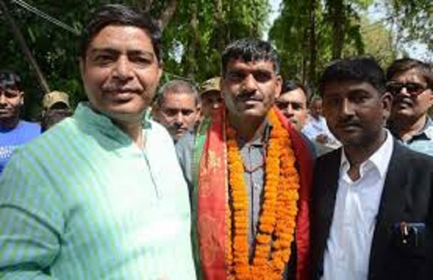 Tej Bahadur Yadav