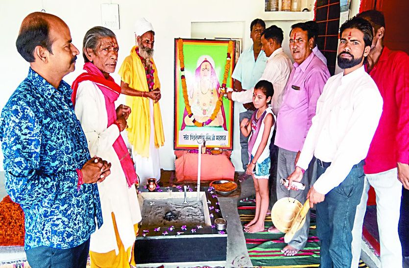 सैन जयंती मनाते