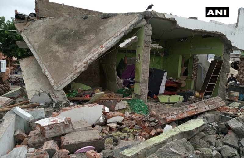 Building collapsed in bomb blast