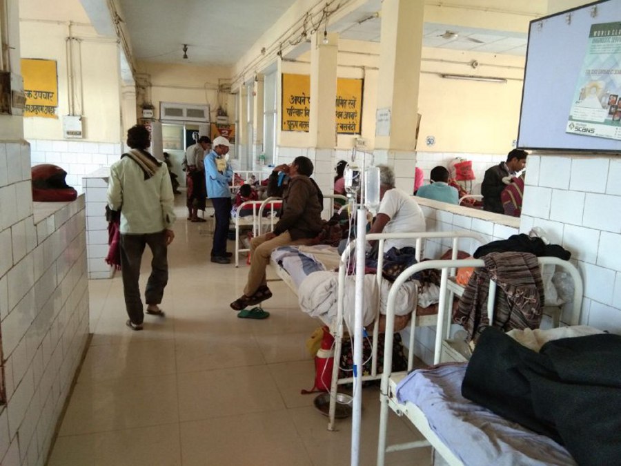 Singrauli People suffering heat whole day, patient unwell hospital