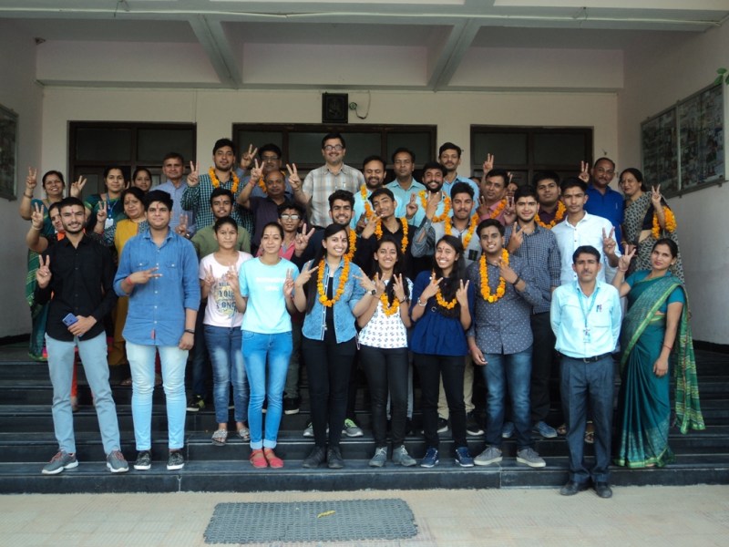 Jhunjhunu's khushi jalan topped with 98.40 percent marks