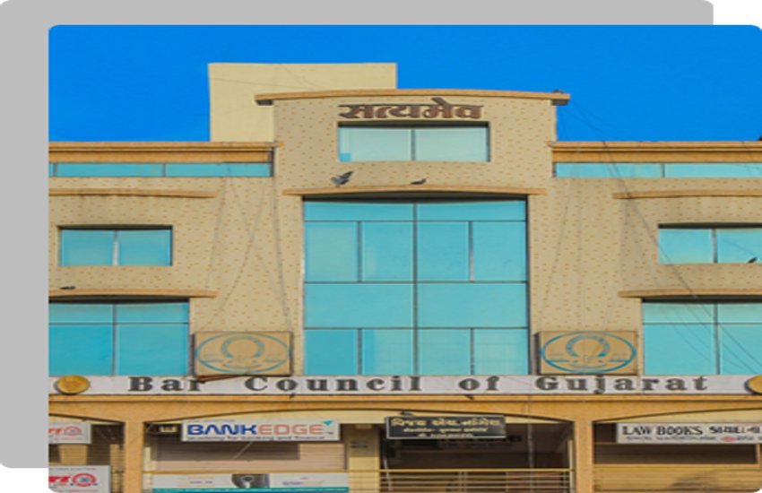 Advocates, Gujarat bar council, suspended