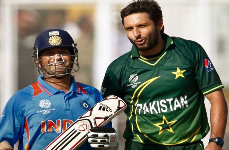shahid afridi play with sachin tendulkar s bat