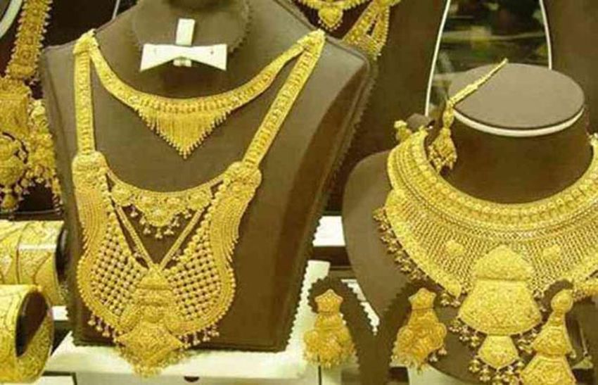 Gold is expensive on Akshaya Tritiya, silver is cheaper