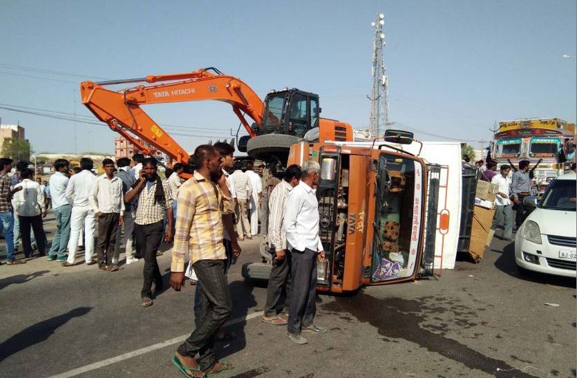 Road accident in Balesar