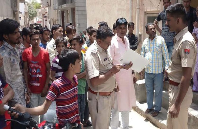 crime news:मदरसे में मौलवी ने 11 वर्षीय मासूम बालक को बनाया हवस का शिकार, देखें वीडियो