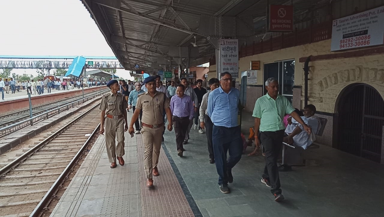 Quickly run electric train from Agra to Bandikui