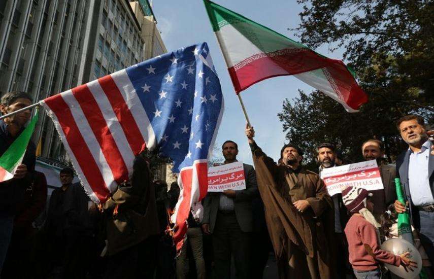 अमरीका और ईरान के बीच बढ़ा तनाव, कुछ तस्वीरें इसे बयां करती हुईं