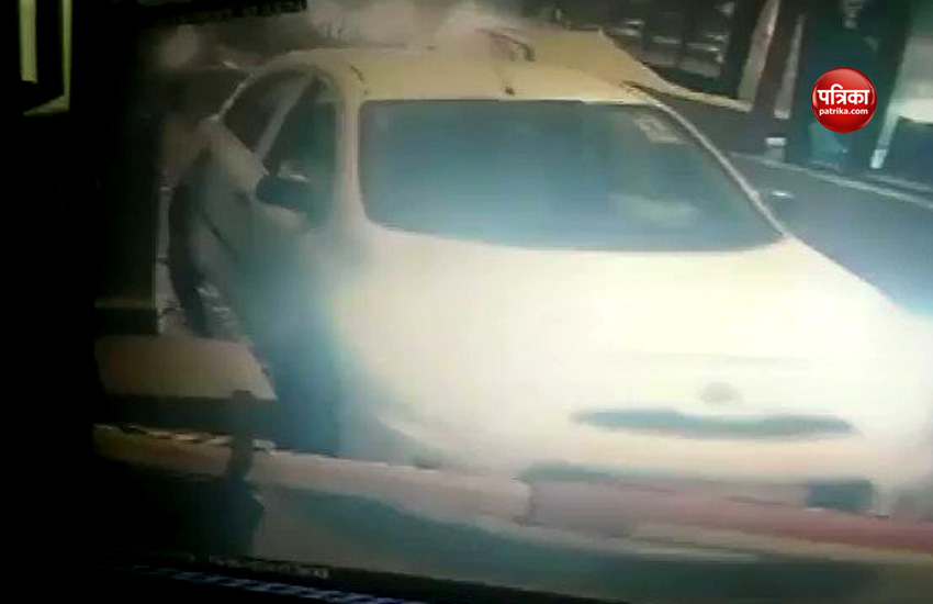Video: टोल प्लाजा पर पिस्तौल तान फरार हुआ कार सवार, गुरुग्राम से सामने आया मामला
