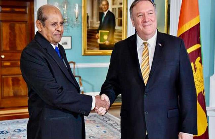 श्रीलंका के विदेश मंत्री तिलक मारापाना और अमरीकी विदेश मंत्री माइक पोम्पियो