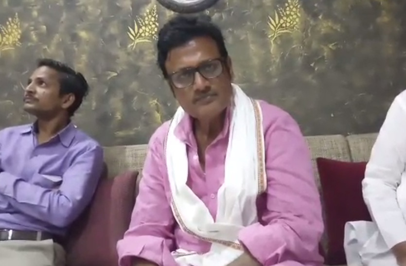 Bikaner IG is congress agent, says deputy leader of Opposition Rathore
