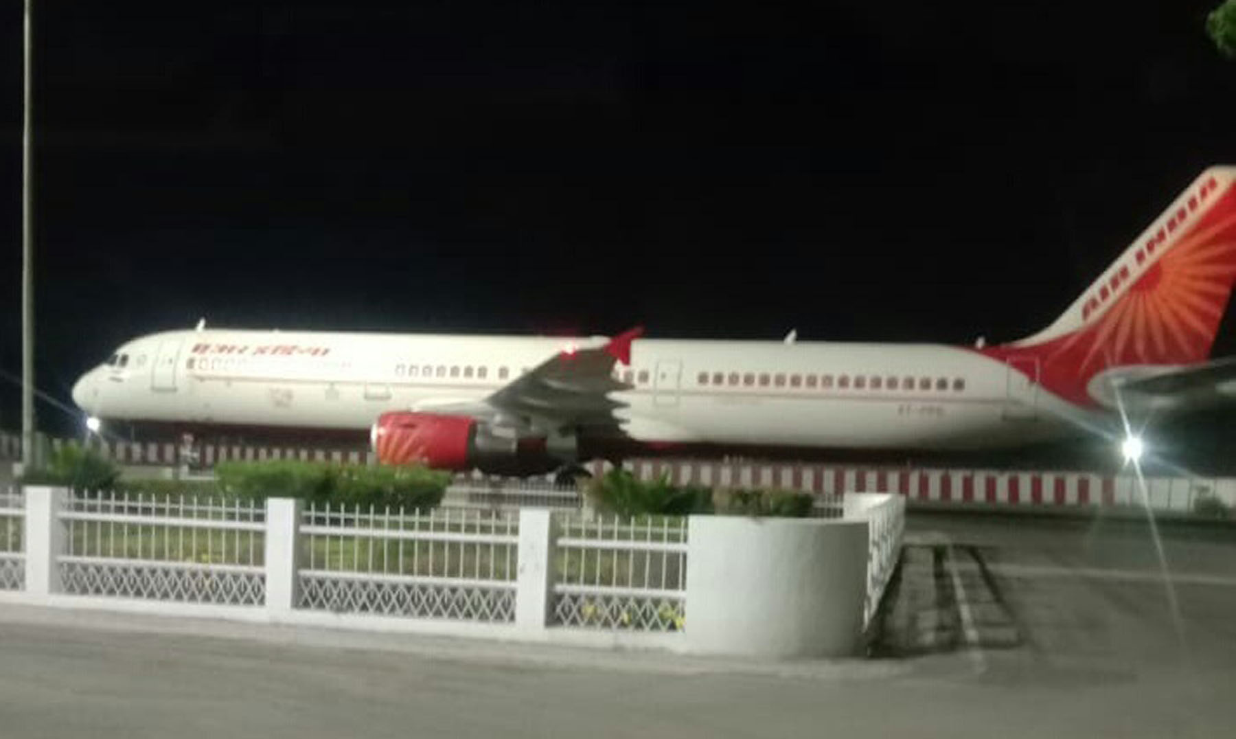 Delhi-Muscat AI flight, Emergency landing, Jamnagar air base
