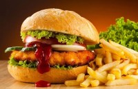 piece of glass found inside a burger in pune man admitted to hospital