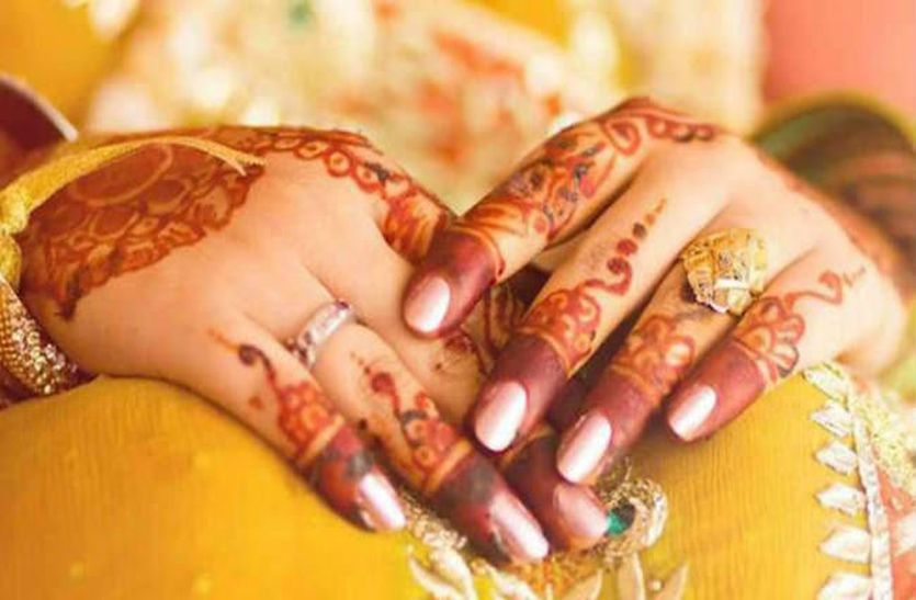 सीकर के नेछवा के ग्राम मीरण में एक शादी में शामिल होने आई विवाहिता के गहने चोरी हो गए। इस मामले में विवाहिता के ससुर ने नेछवा थाने में मुकदमा दर्ज करवाया है।