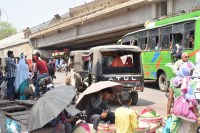 Auto rickshaw driver transit the spoiler city