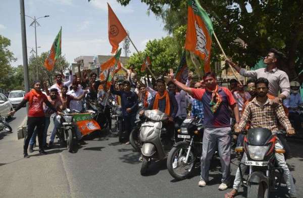 BJP supporters celebrate ...
