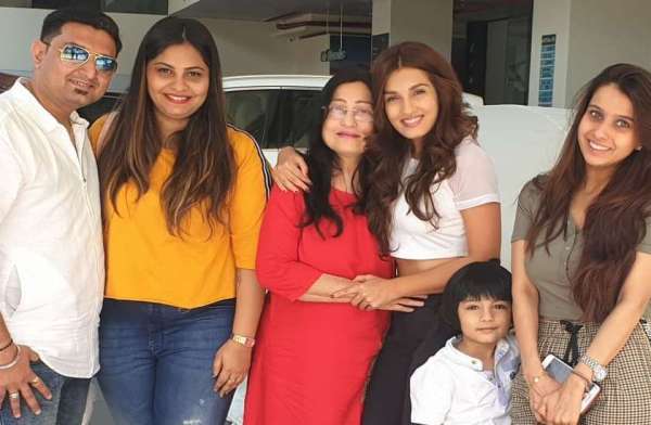 shiny doshi buy new car share instagram photos