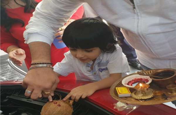 shiny doshi buy new car share instagram photos