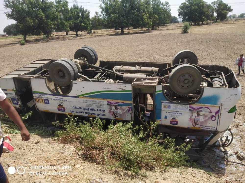big road accident in satna 24 passengers injured