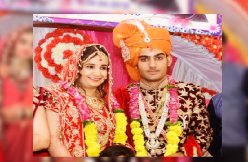 कस्बे की देवड़ा स्कूल के पास रहने वाली विवाहिता की मौत उसके ससुराल डूंगरगढ़ में दो मंजिला छत से गिरने पर हो गई।