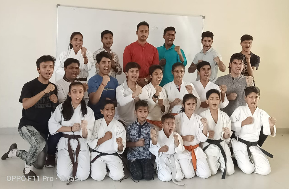 Selection of 14 players for junior-senior karate