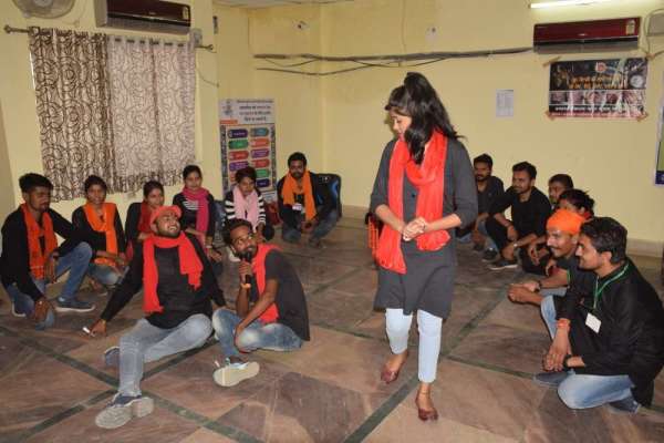 विश्व तम्बाकू निषेध दिवस: नुक्कड़ नाटक के माध्यम से दिया नशा मुक्ति का संदेश