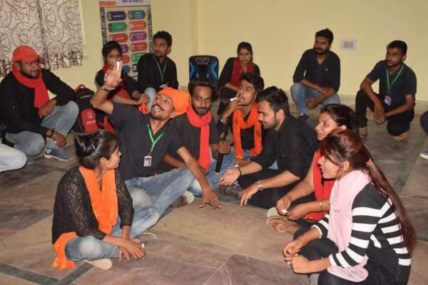 विश्व तम्बाकू निषेध दिवस: नुक्कड़ नाटक के माध्यम से दिया नशा मुक्ति का संदेश