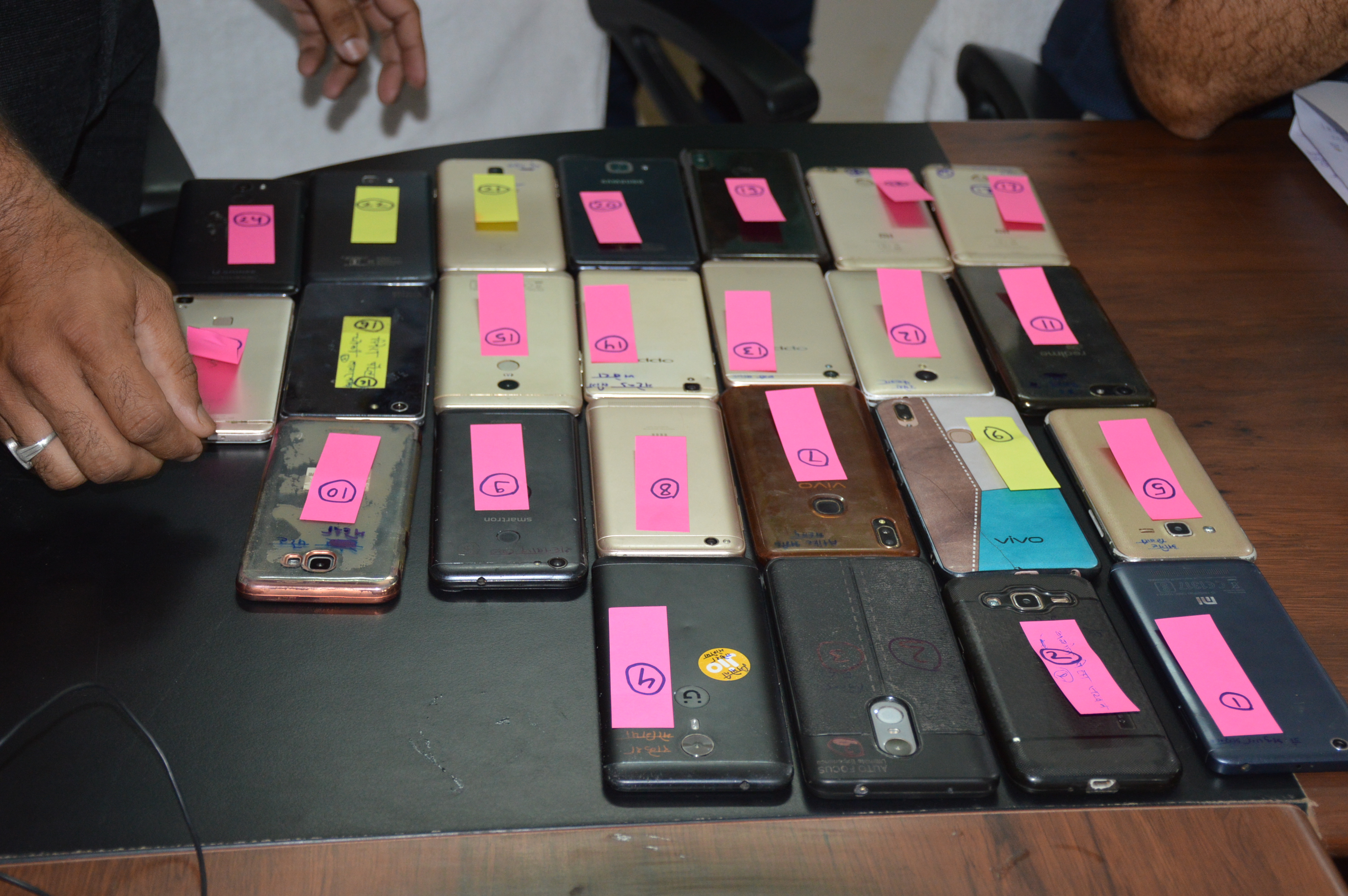 Good job: Seized Rs.1.5 lakhs of mobile seized and recovered by the po