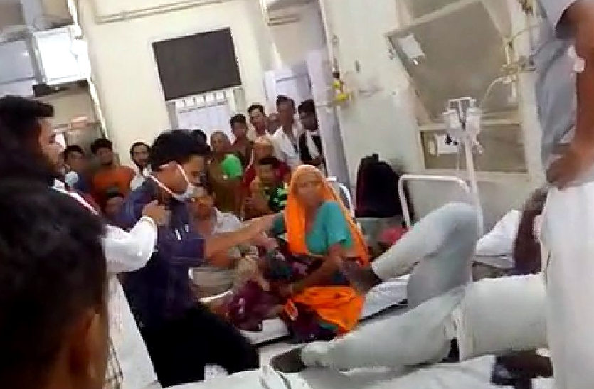एसएमएस अस्पताल में डॉक्टर ने मरीज को बैड पर पटक-पटक कर पीटा, देखें वायरल हुआ वीडियो