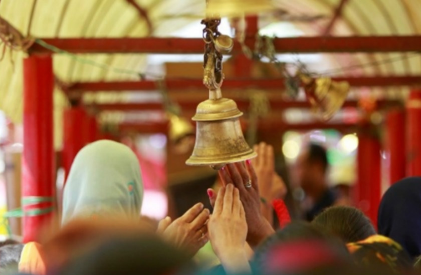 bell ringing in temple