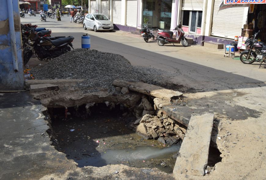 Roads damaged in Beawer city