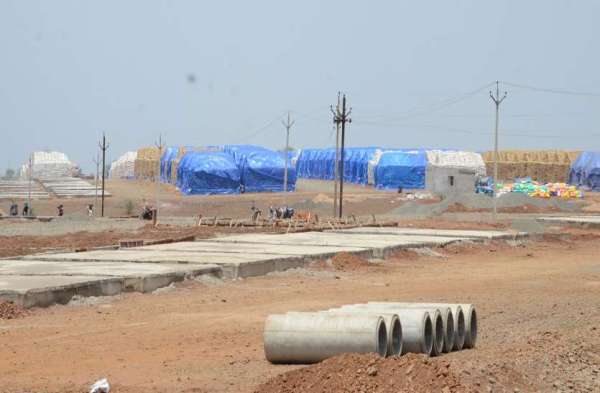 डेढ़ लाख क्विंटल के लिए बने कैप