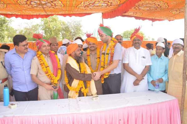 Graphical tableau of eid's happiness