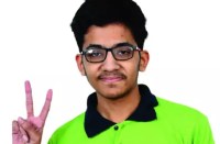 एनटीए की ओर से जारी नीट 2019 का रिजल्ट मेें राजस्थान के सीकर के नलिन खंडेलवाल ने अखिल भारतीय स्तर पर प्रथम स्थान प्राप्त किया है।