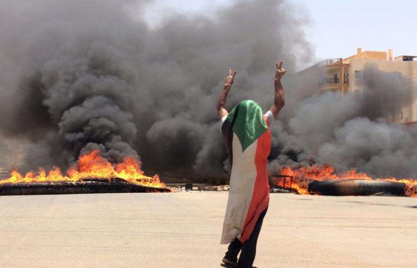 सूडान में नई सरकार को लेकर हिंसक आंदोलन, इस तरह से जनता यहां सड़कों पर आई