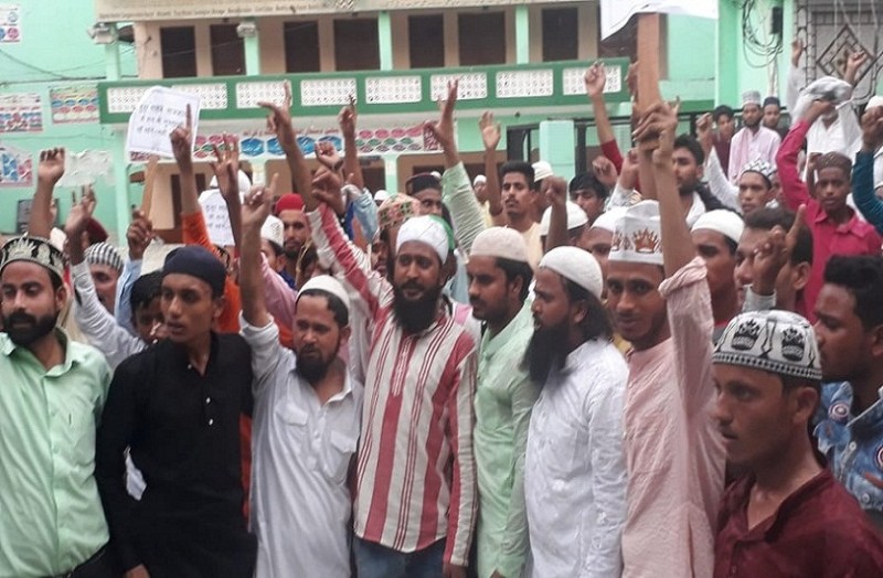 Controversy in Ala Hazrat family,Followers arrived dargah ala hazrat