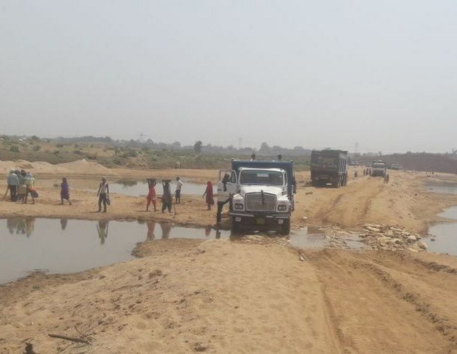 Two sides assault in Bharsendi sand mines of Singrauli district