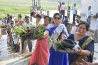 जगत को साफ करने के लिए उमड़ा जनसैलाब, देखें फोटो में