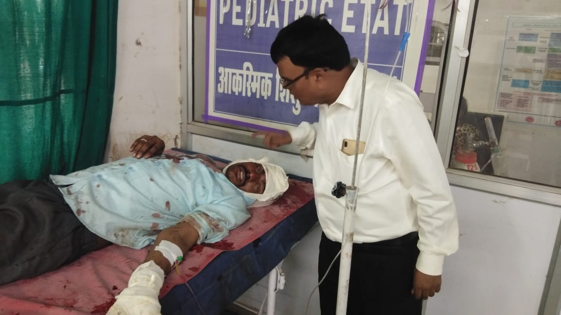 Vehicle crashes carrying Bihar accused from Telangana