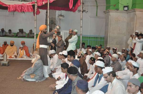 pics of Khwaja Usman Harooni's Urs