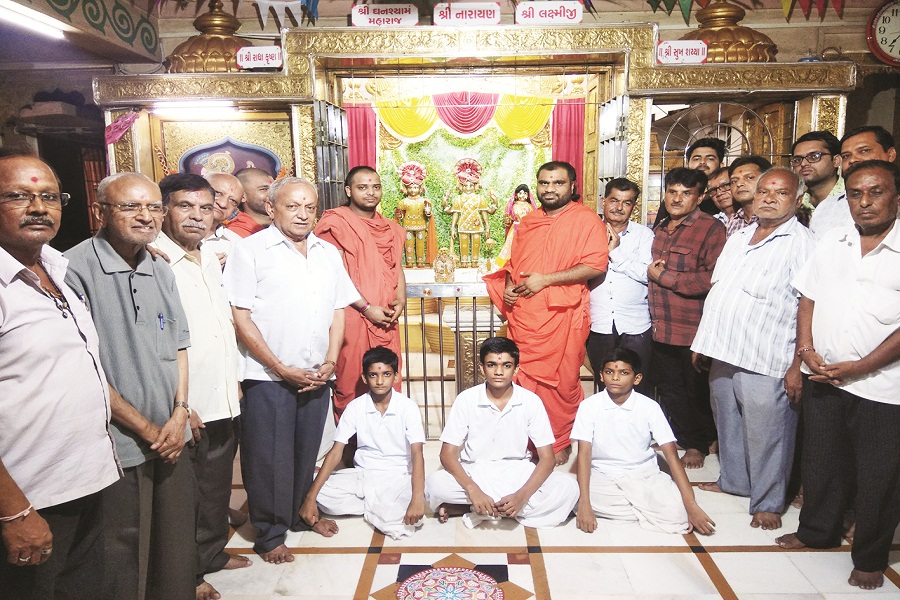 गुजराती समाज की धरोहर है स्वामीनारायण मंदिर
