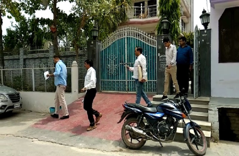 CBI Raid SP MLC house in hamirpur