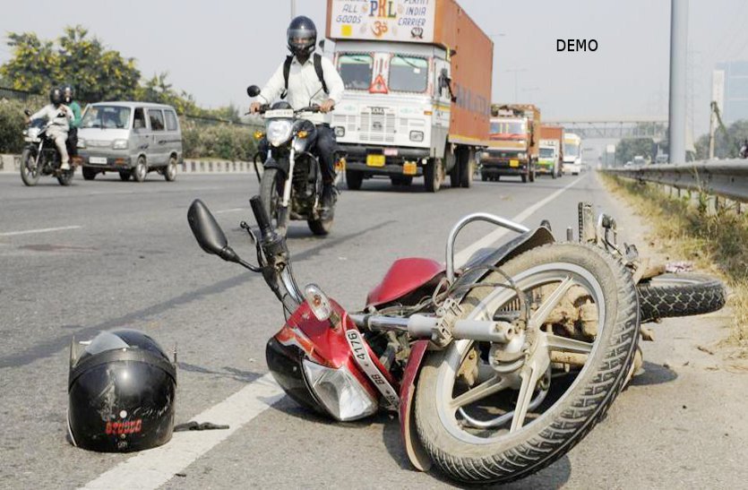 police officer death in bike accident in gwalior