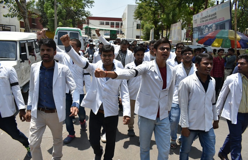 Junior doctors strike continue