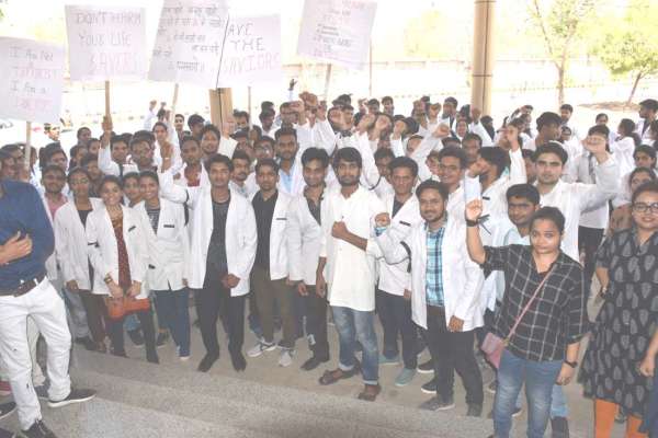 The graphical tableau of the movement of physicians