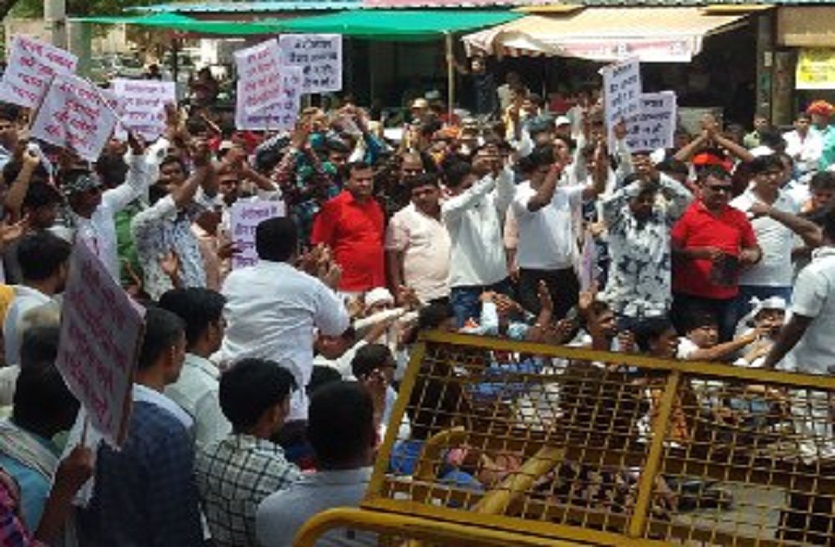 बंशीलाल आत्महत्या प्रकरण: सरकार बदली पर मामला वही…बूंदी में माली समाज का जंगी प्रदर्शन, 48 घंटे की मोहलत, परिवार अनशन पर, कहा हिम्मत नहीं हारेंगे