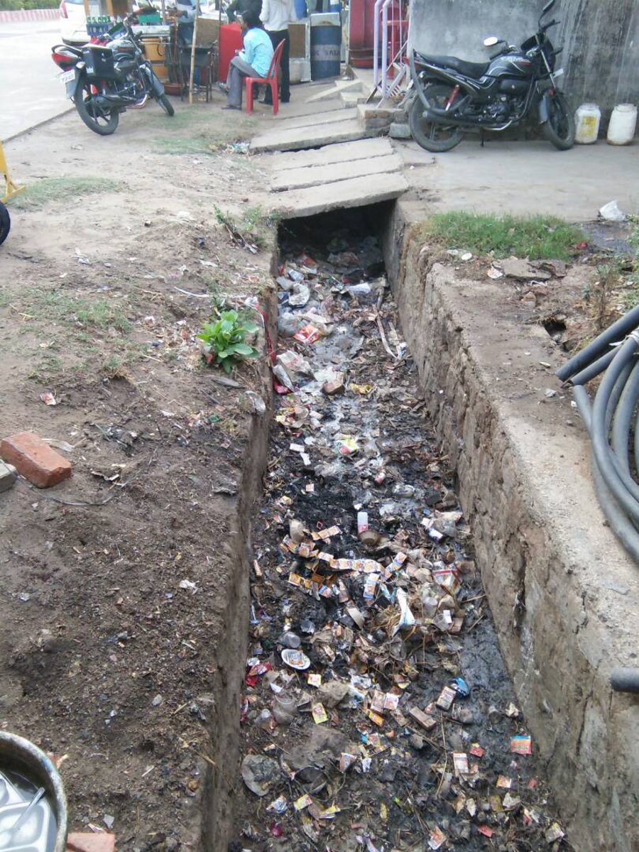 Cleanliness of drains in Singrauli